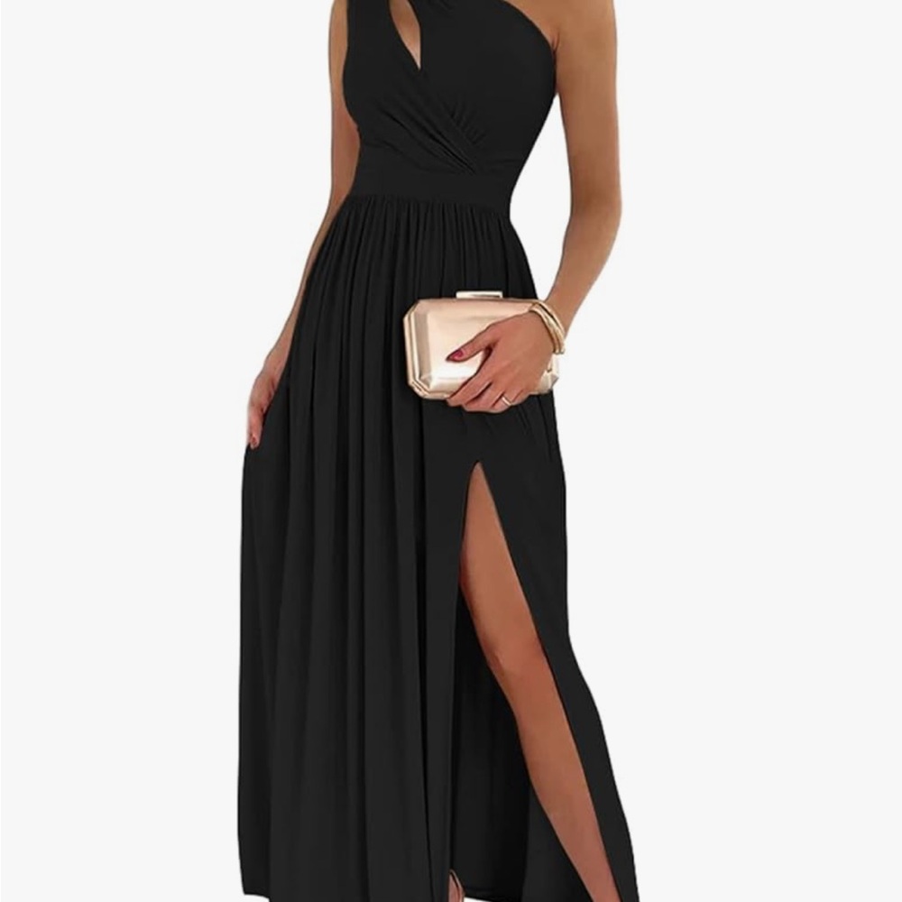 Elegant Black One-Shoulder Dress